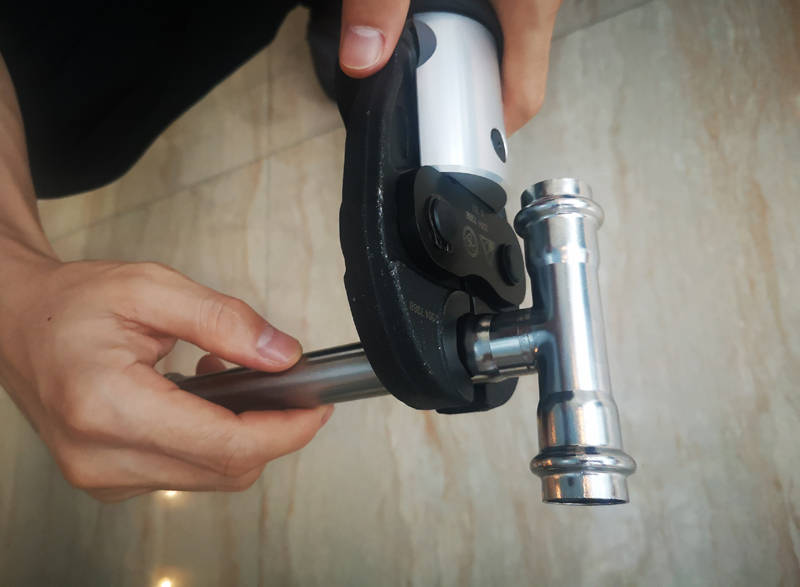 不锈钢水管漏水